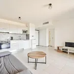 Lovely 1br With Garden, Private Parking & Sea View Апартаменты *