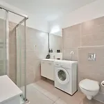 Апартаменты Lovely 1br With Garden, Private Parking & Sea View *