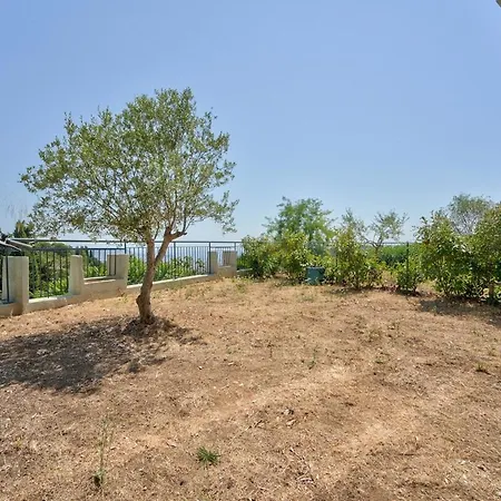 Lovely 1br With Garden, Private Parking & Sea View アパート *