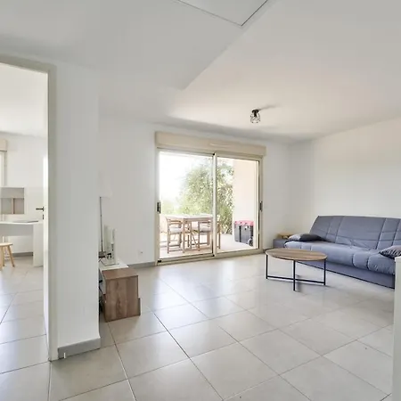 Lovely 1br With Garden, Private Parking & Sea View Nizza