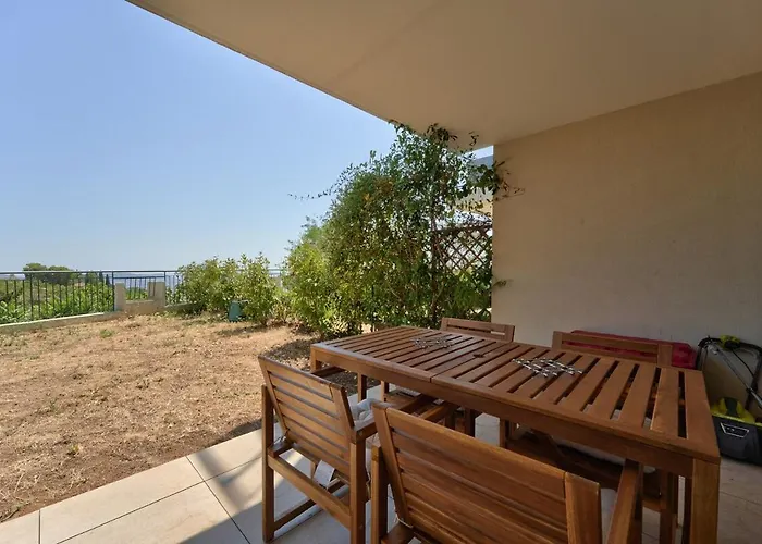 アパート Lovely 1br With Garden, Private Parking & Sea View